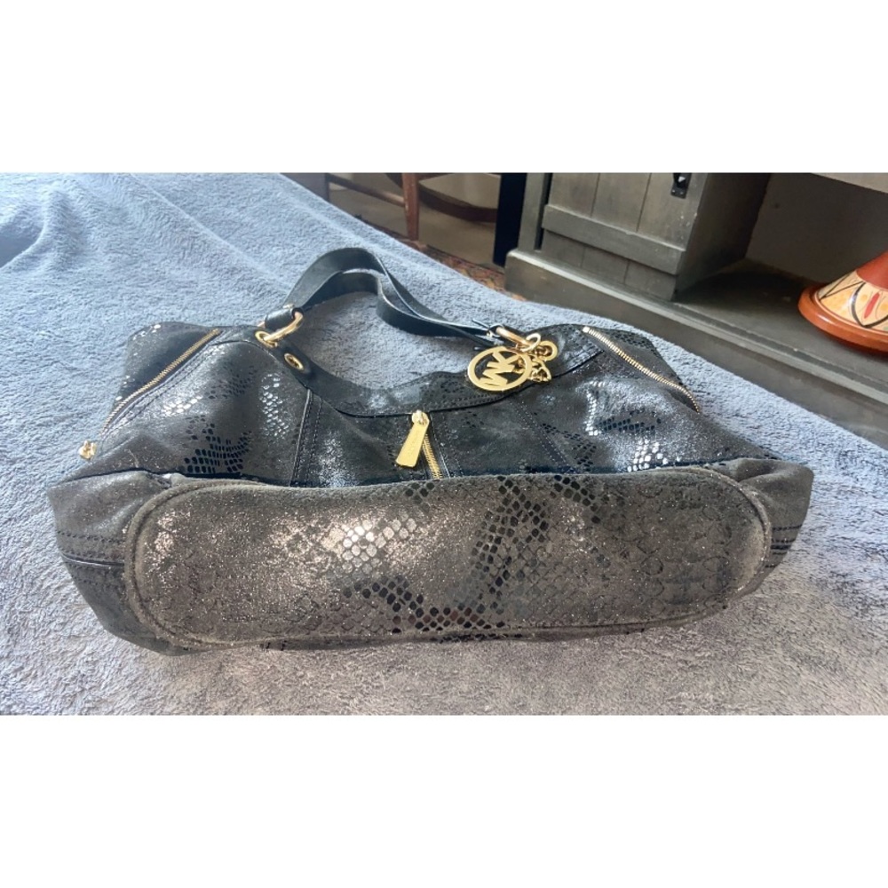 Michael Kors Black Suede Leather Medium-sized Shoulder Bag - Picture 6 of 8